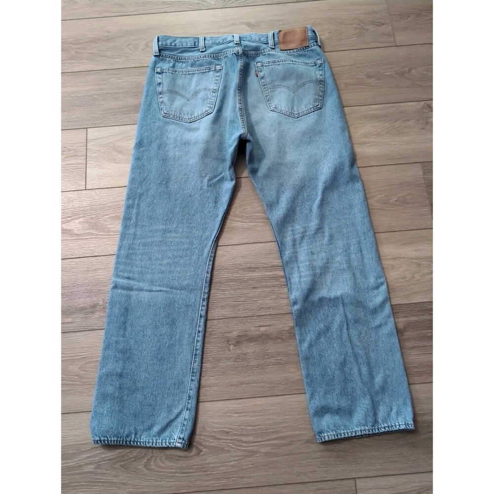LEVI'S 501 BUTTON FLY JEANS  MEN'S SIZE 38x32(36x32 Actual )BLUE DENIM  EUC - Picture 2 of 15